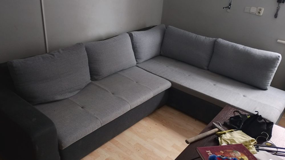 Narożnik szary używany 270/210 funkcja spania