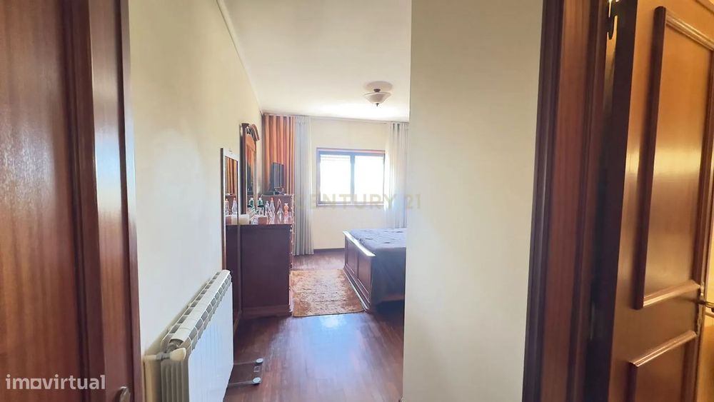 Apartamento T3 em Oiã