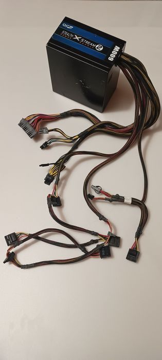 Zasilacz komputerowy OCZ 600W