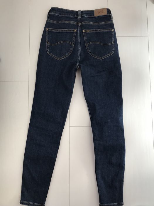 Piękne jeansy Lee 26/30 z zamkami
