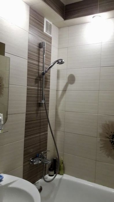 Продаж 3 кімнатної квартири у Дніпровському районі