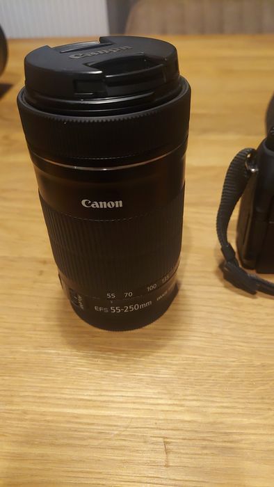 Aparat canon eos 77d