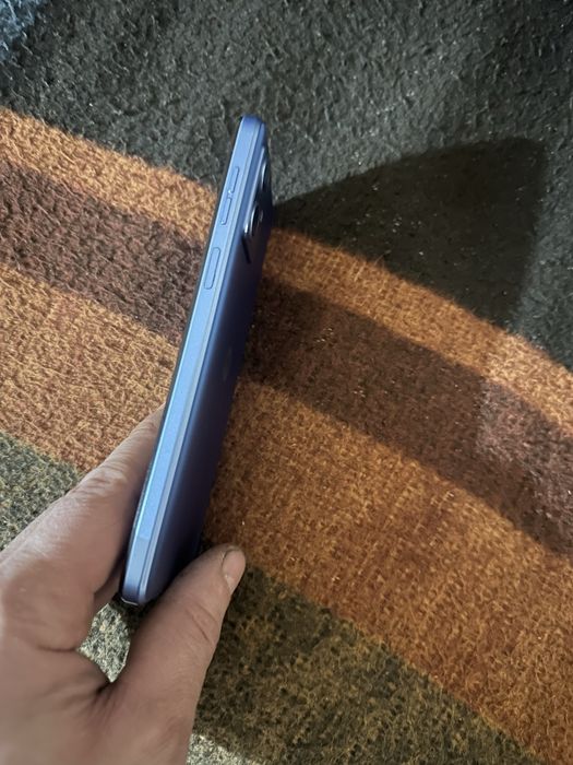 Мобильный телефон