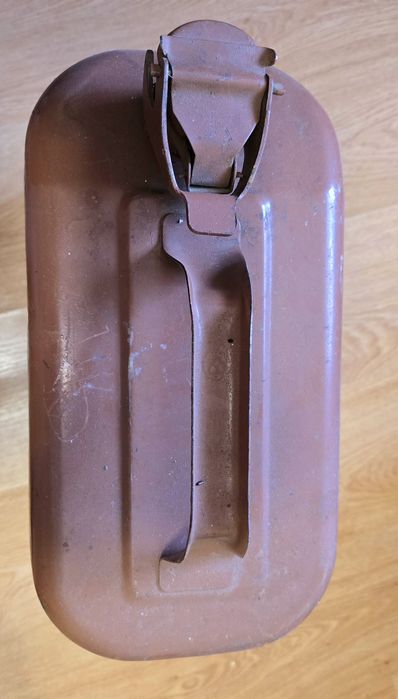 Каністра 20 л металеві