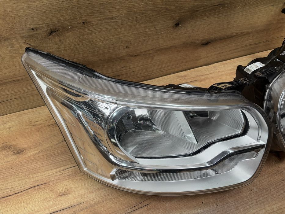 lampa/reflektor przedni lewy prawy ford transit mk8