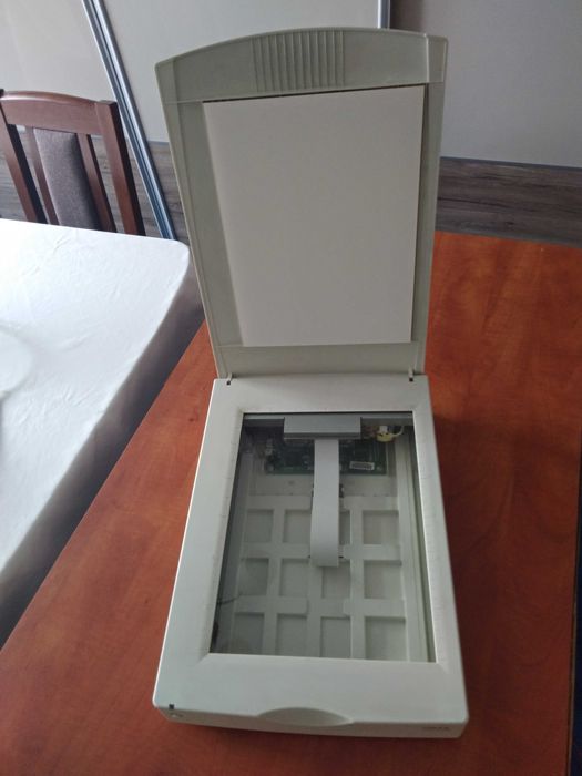 Skaner płaski UMAX Astra 610 P