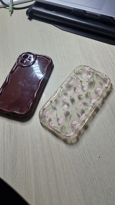 Чехлы на Iphone 11 в гарному стані