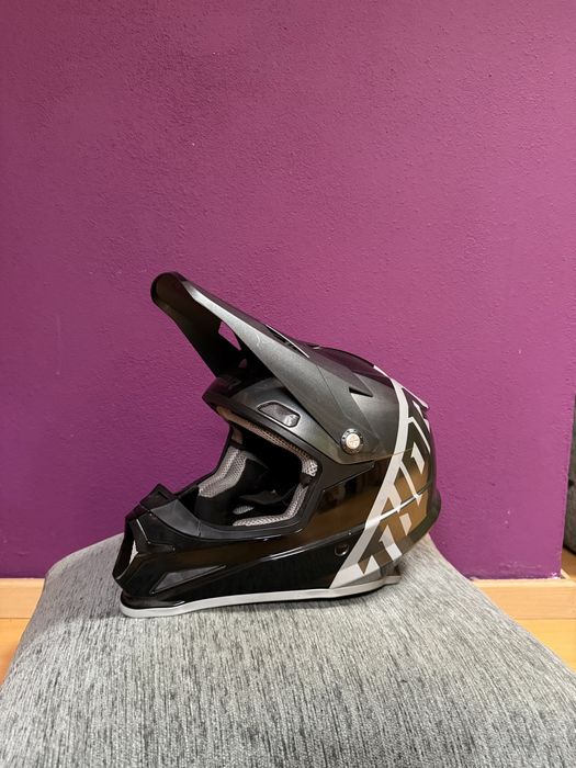 Capacete THOR Sector XL 61/62 – Praticamente Novo