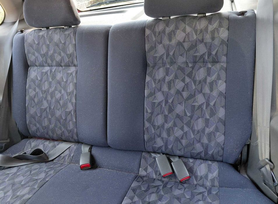 Mitsubishi colt 136 mil kms