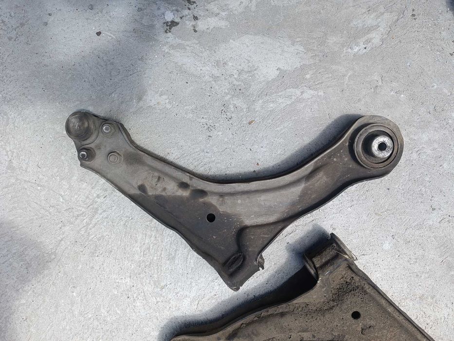 Рычаги на Мерседес Вито 638