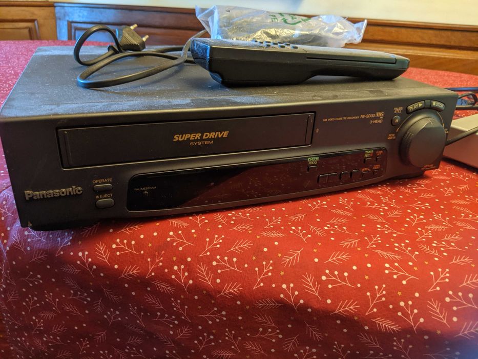 CD Player and DVD Player64283953857666123
