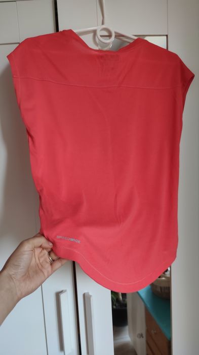 Malinowa koszulka T-shirt Reebok, rozmiar S