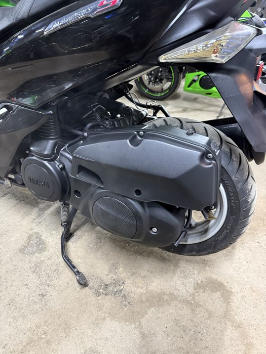 Японський максіскутер Yamaha magesty 155 кубів з Японії
