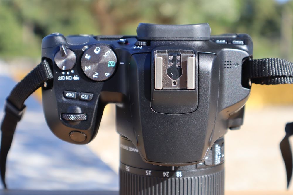 Canon EOS 250D + EFS 18-55 STM