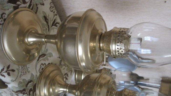 продаю реставрированые стариные большие керосиновые лампы