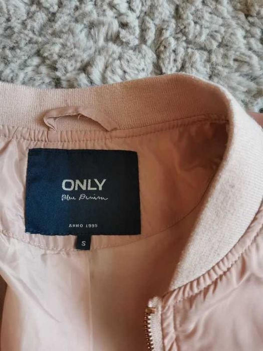 Only kurtka bomberka, różowa, złoty suwak, roz S