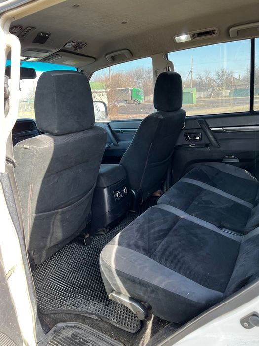 Mitsupishi Pajero Wagon 4