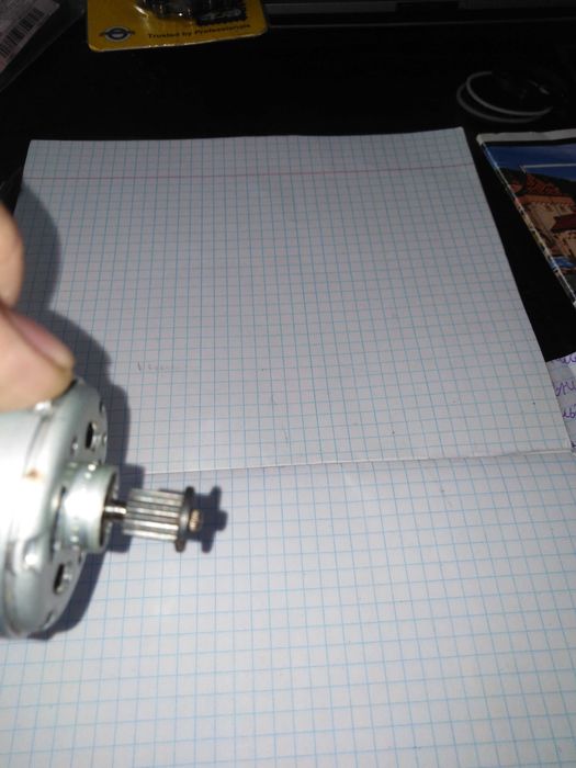 Мотор від пилососа