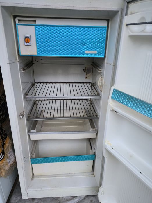 Продам холодильник в робочому стані.