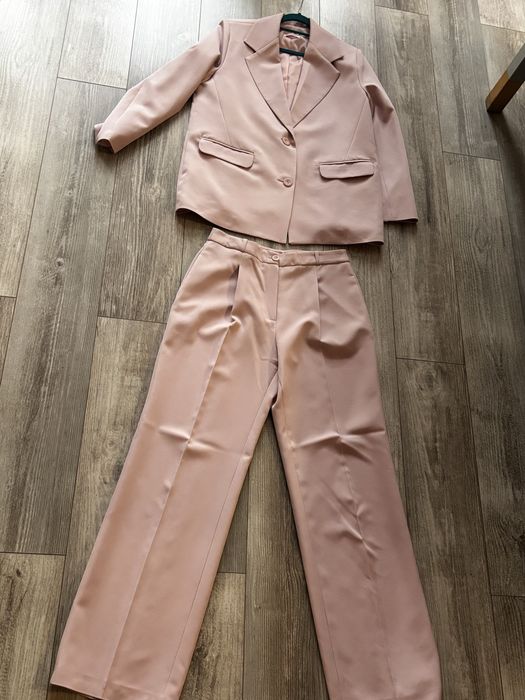 Garnitur pudrowy róż