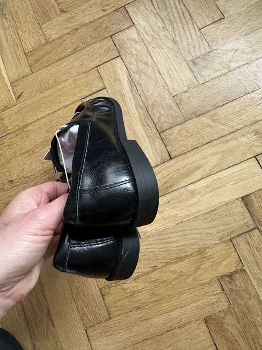 Нові лофери Zara, 31 розмір