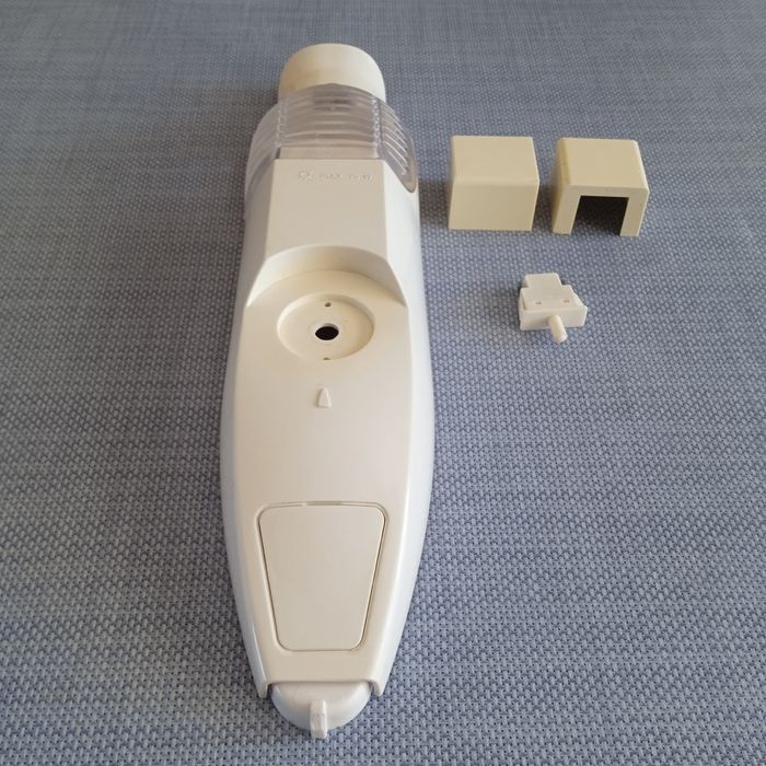 Кнопка ,решітка .