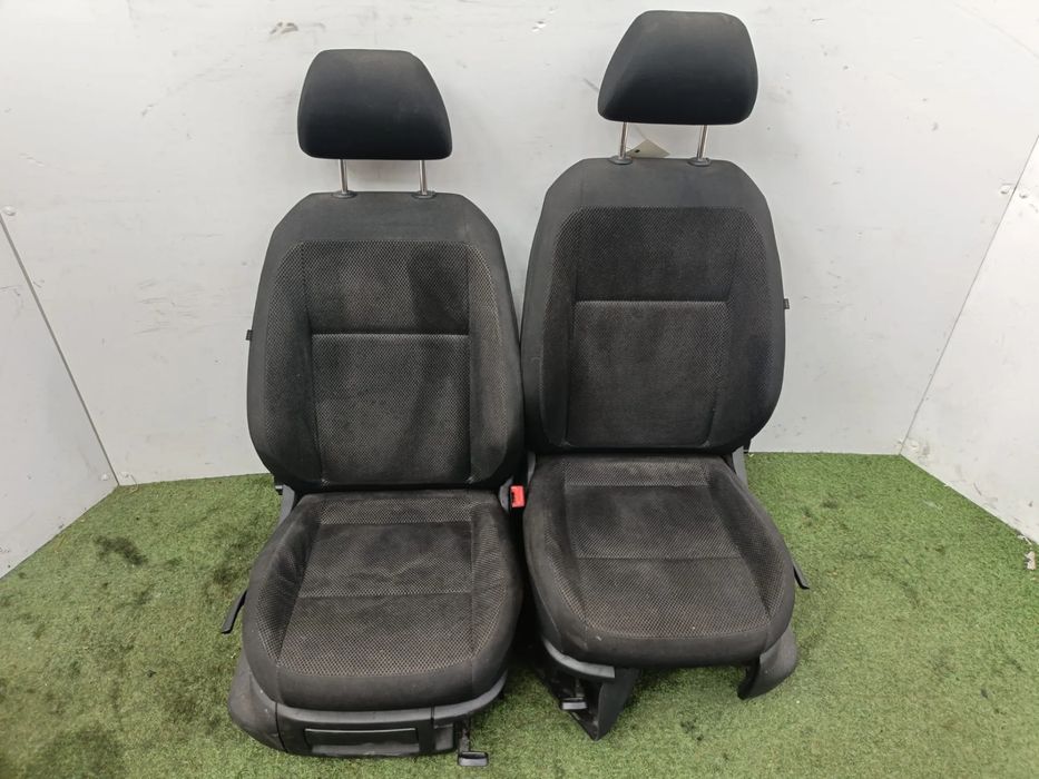 Conjunto de bancos SKODA Fabia II Break (545, 5J)