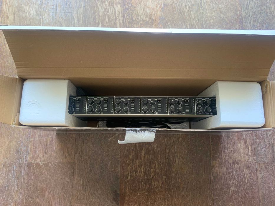 Amplificador para headfones Behringer HA6000 ::: 100€ :::