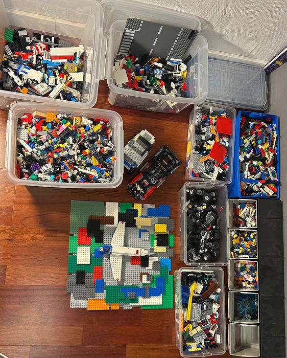 LEGO ok. 15 kg – mix klocków, pojemniki