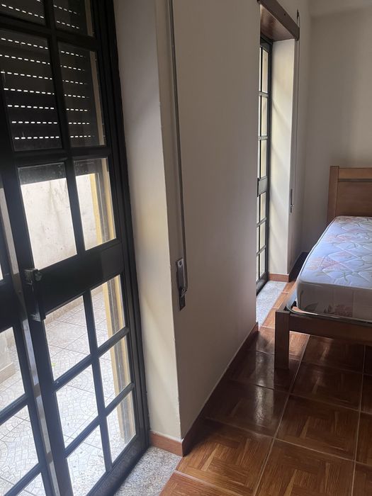 Aluga se quarto no centro de viseu