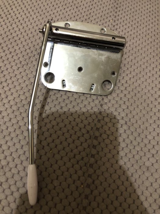 Тремоло Fender mustang (китай)