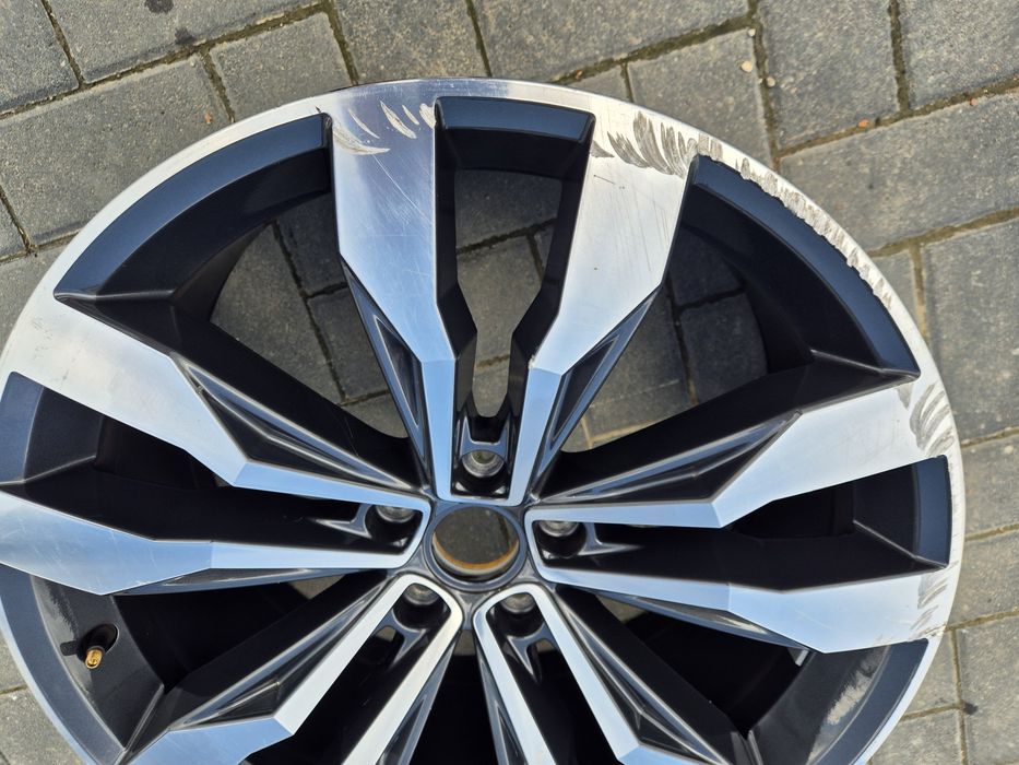 Felga Tiguan 5NA.601.025G 8.5Jx20 Et38