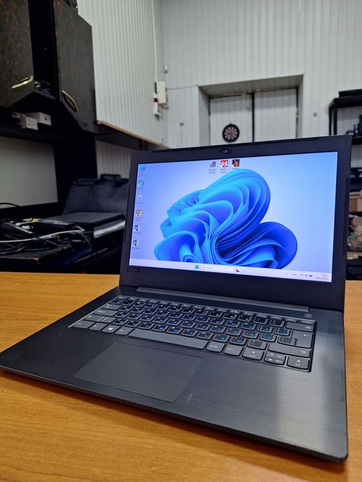 Lenovo V330-14IKB i5-8250U DDR4 8Gb SSD 256Gb Full HD IPS