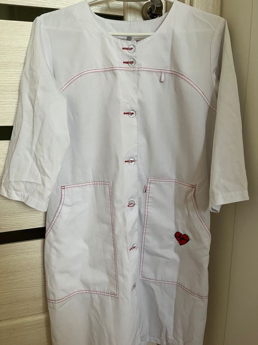 Медичний халат білий