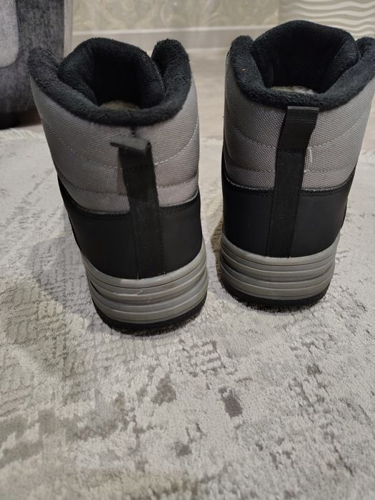 Зимові чоботи, черевики