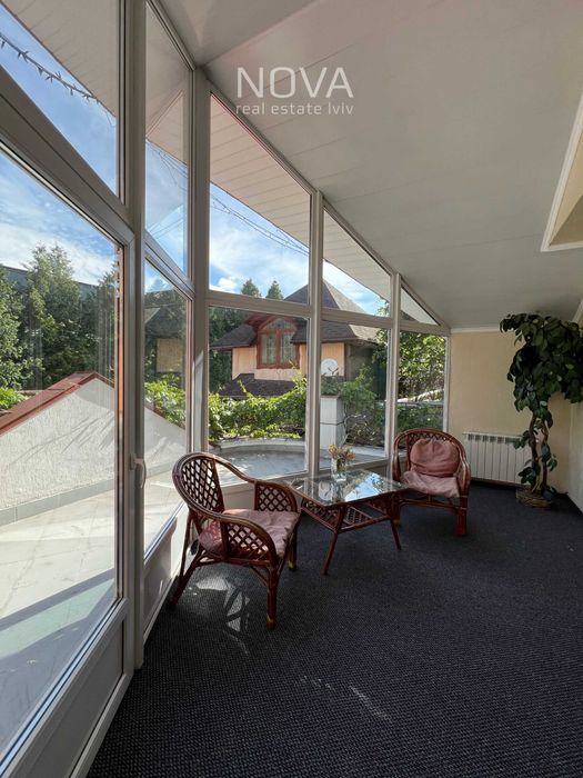 Продаж бізнесу у центрі Трускавця : готель, кафе, приміщення, ділянка