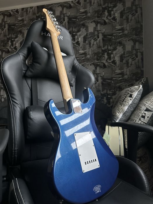 Yamaha Pacifica 012 — Blue Metallic