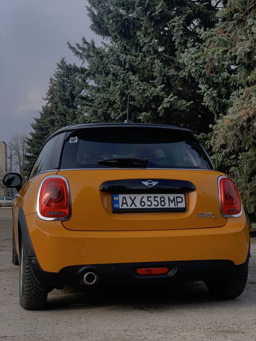 Продам машину Mini Cooper