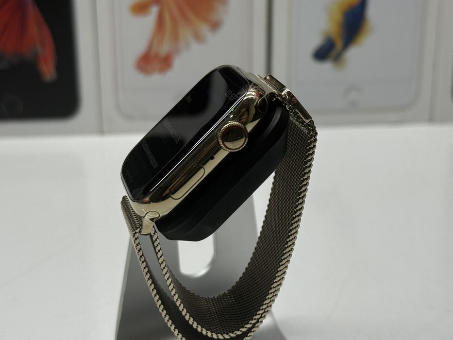 Apple Watch Series 7 45mm Gold Stainless Steel Milan LooTrade-In/Oбмeн