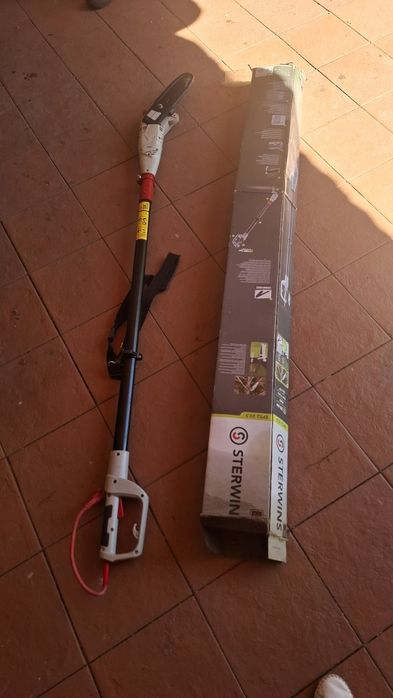 Mini motoserra eletrica extensível Sterwins EPS2-20.3