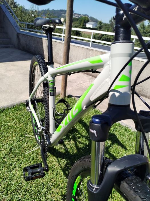 Bicicleta Sptiz Terrain 60 Roda 29 L Alumínio
Roda 29
Tamanho LSptiz Terrain 60
Roda 29
Tamanho L