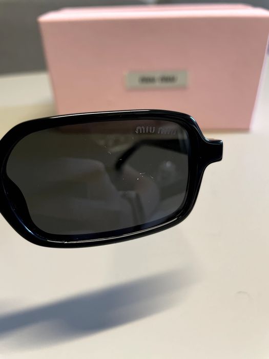 Okulary przeciwsłoneczne Miu Miu SMU 11ZS (2925)