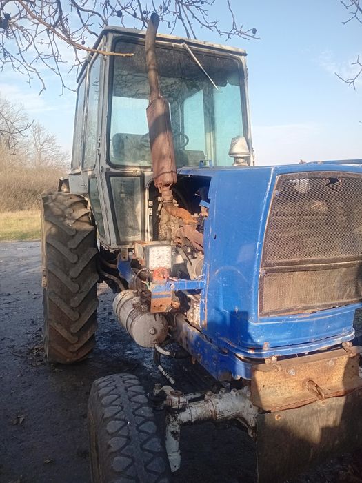 Продам ЮМЗ ,оприскиватель ,бдт ,плуг ,шнек