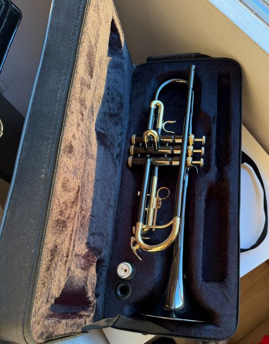 Trompete Roy Benson Dourado e Preto — €220