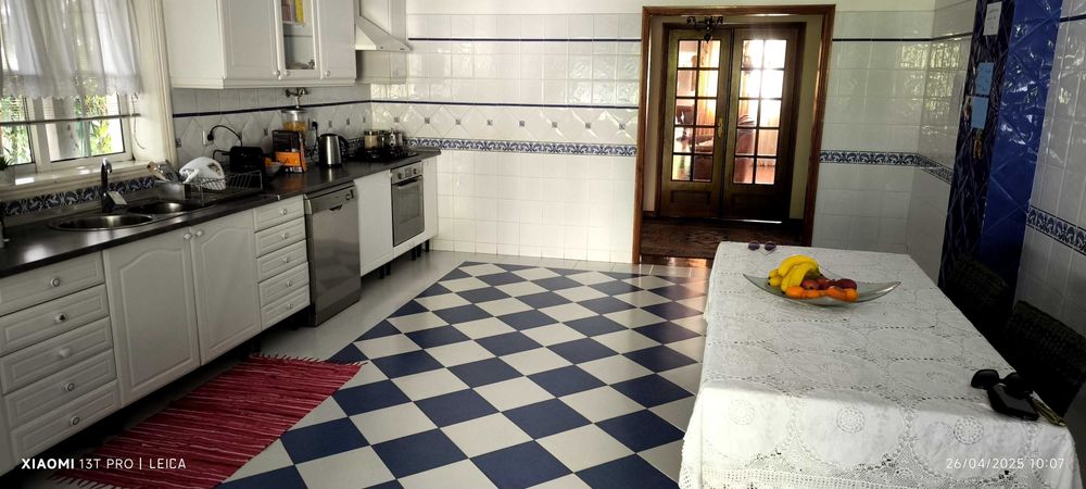 Moradia V5 no bairro dos Penedos Altos