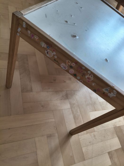 Stolik Ikea dla dzieci z krzesłem