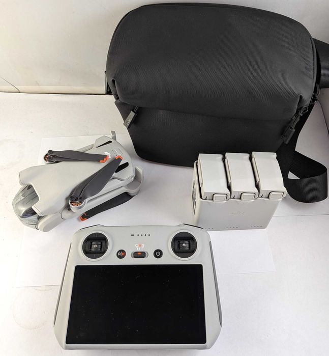 Dron Dji Mini 3 Fly More Combo Zestaw 3 Baterie