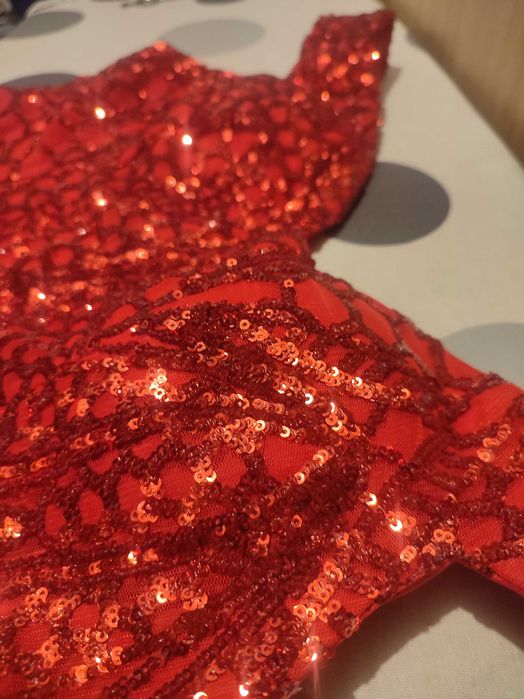 Nowa, sylwestrowa sukienka z cekinami. Rozm. M/L