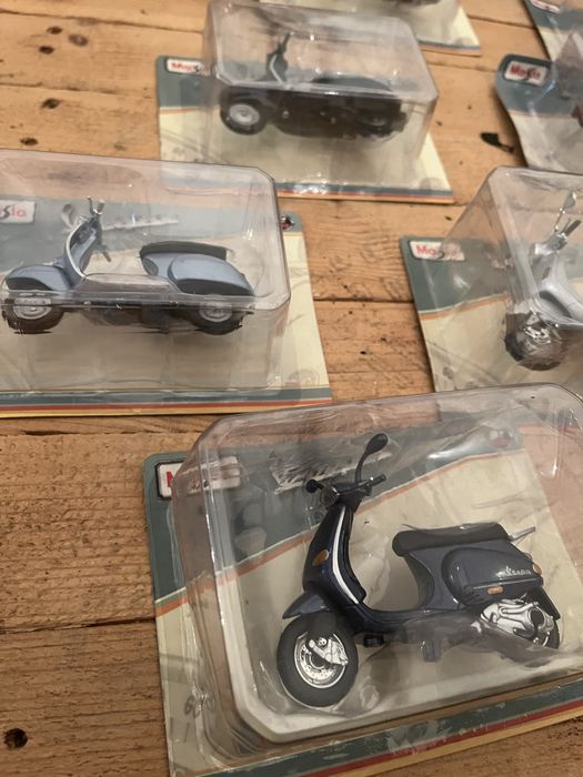 Coleção de miniaturas de vespaa