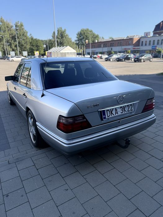 Mercedes W124 2.0, 136 km, LPG